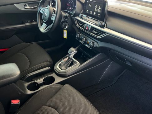 Used 2021 Kia Forte LXS FWD image 19