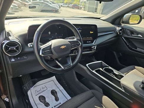 Used 2025 Chevrolet Equinox LT FWD image 20