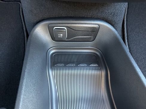 New 2026 Chrysler Pacifica Select image 31