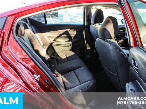 Used 2024 Nissan Altima 2.5 SV image 18