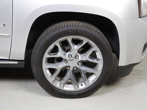 Used 2018 GMC Yukon Denali AWD/4WD image 5