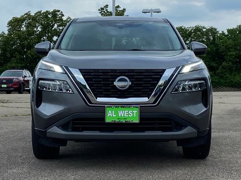 Used 2023 Nissan Rogue SV AWD/4WD image 3