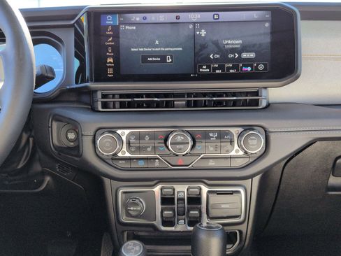 Certified 2025 Jeep Wrangler Sahara image 12