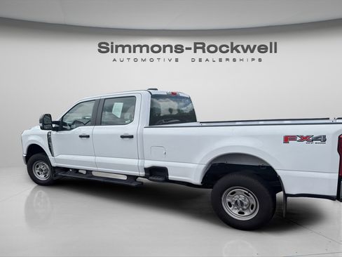 Used 2024 Ford F250 XL w/ XL Chrome Package AWD/4WD image 2