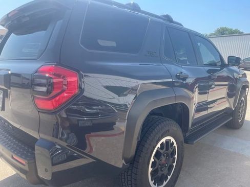Used 2026 Toyota 4Runner TRD Off-Road Premium AWD/4WD image 2