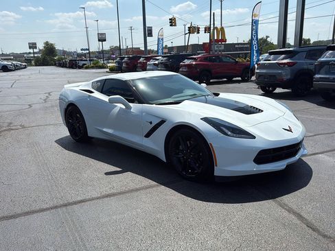 Used 2019 Chevrolet Corvette Stingray Coupe w/ Battery Protection Package RWD image 9