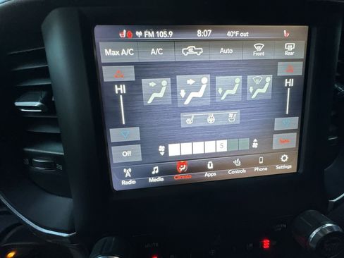 Used 2019 RAM 1500 Laramie image 22