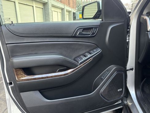 Used 2018 Chevrolet Tahoe LT w/ Luxury Package AWD/4WD image 19