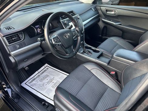 Used 2015 Toyota Camry SE FWD image 13