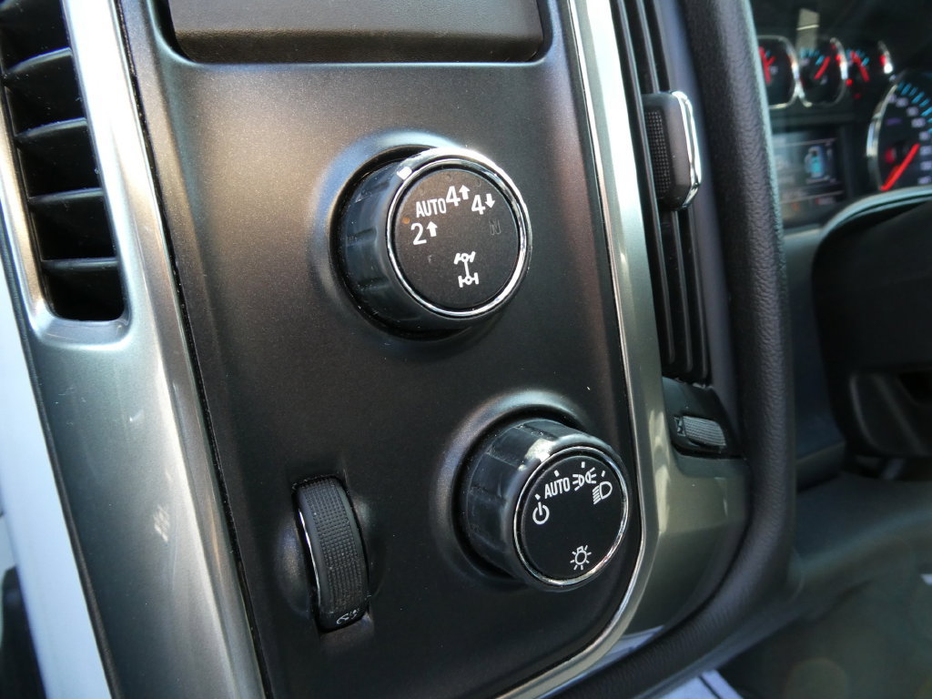 Used 2019 Chevrolet Silverado 1500 LT AWD/4WD image 24