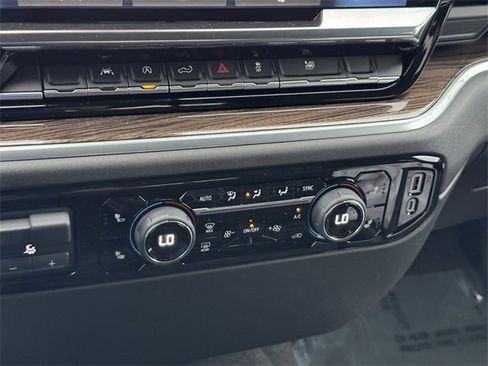 New 2025 Chevrolet Silverado 1500 LT w/ Convenience Package II image 16