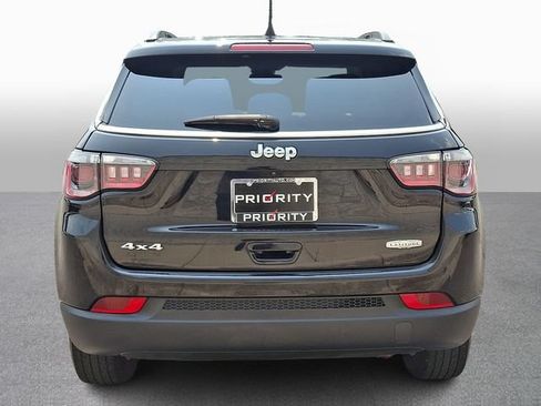 Used 2022 Jeep Compass Latitude w/ Convenience Group AWD/4WD image 5