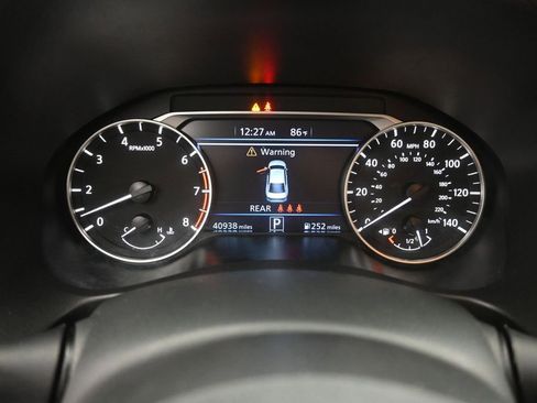 Used 2025 Nissan Altima 2.5 SV FWD image 3