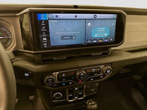 Used 2024 Jeep Wrangler Sport S image 25