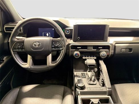 Certified 2025 Toyota 4Runner SR5 image 17