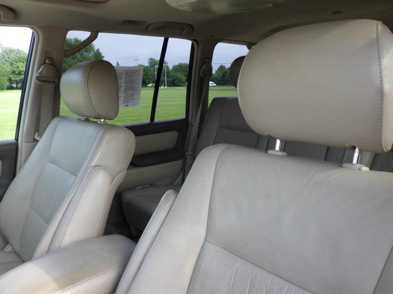 Used 2004 Toyota Land Cruiser AWD/4WD image 11