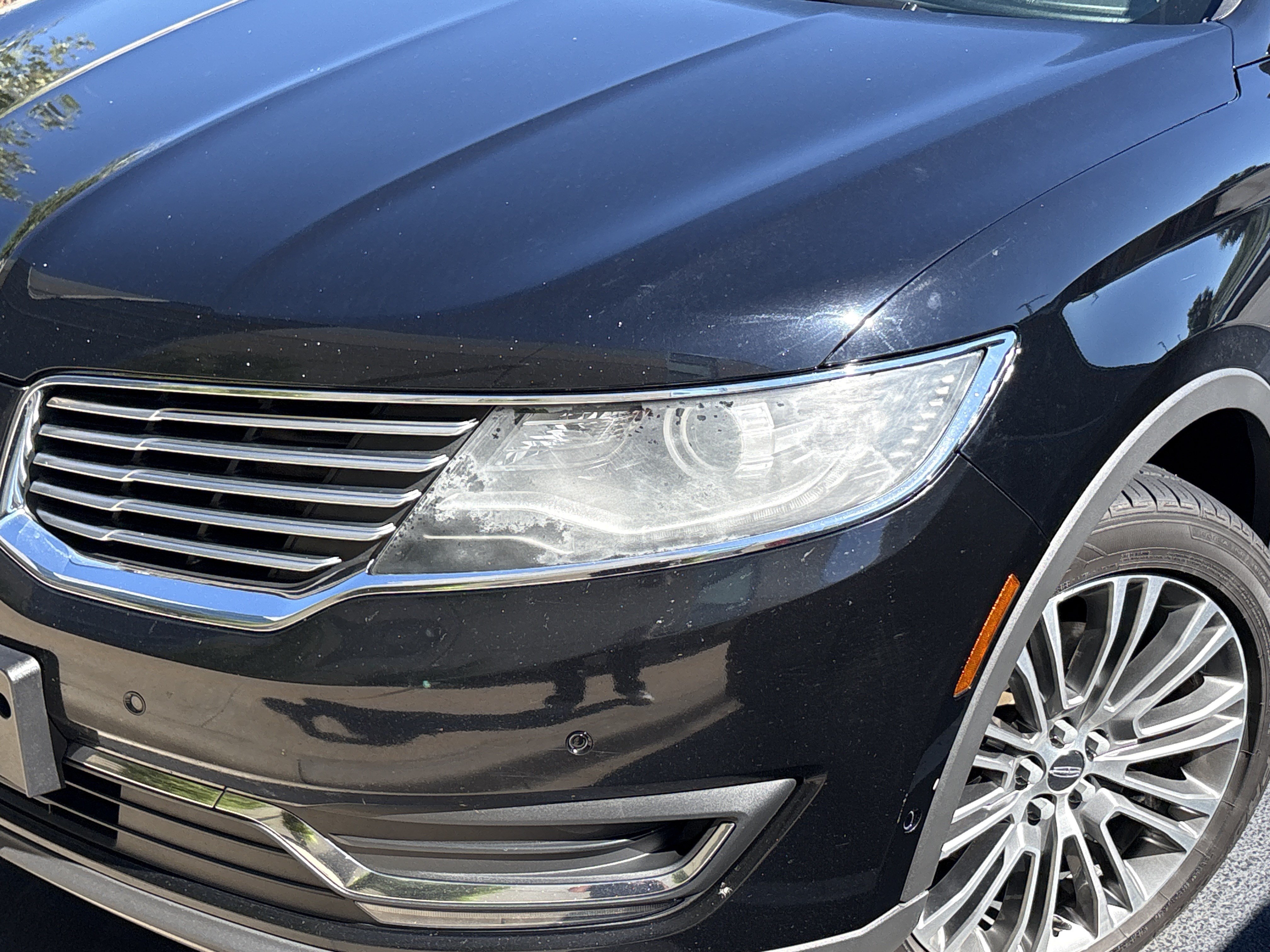 Used 2016 Lincoln MKX Reserve w/ Technology Package AWD/4WD image 6