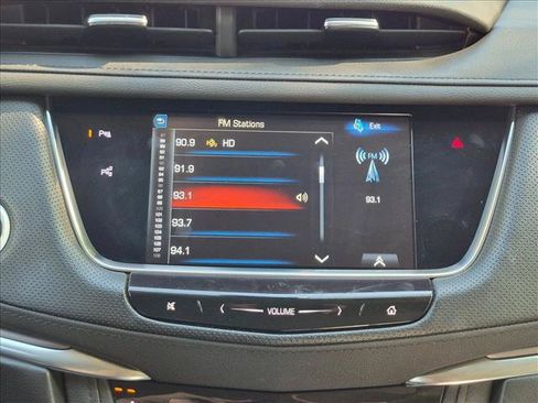 Used 2019 Cadillac XT5 Premium Luxury w/ Driver Assist Package FWD image 13