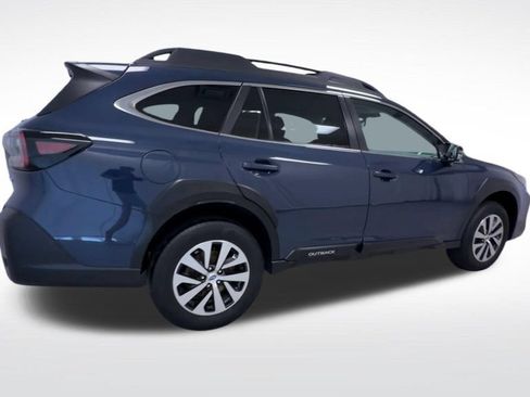 Used 2024 Subaru Outback Premium AWD/4WD image 8
