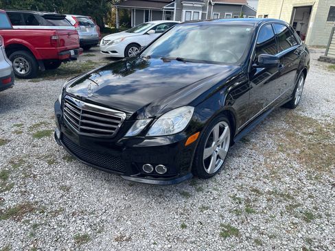 Used 2010 Mercedes-Benz E 350 4MATIC Sedan image 1