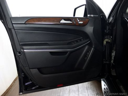 Used 2017 Mercedes-Benz GLS 550 4MATIC w/ Driver Assistance Package image 29