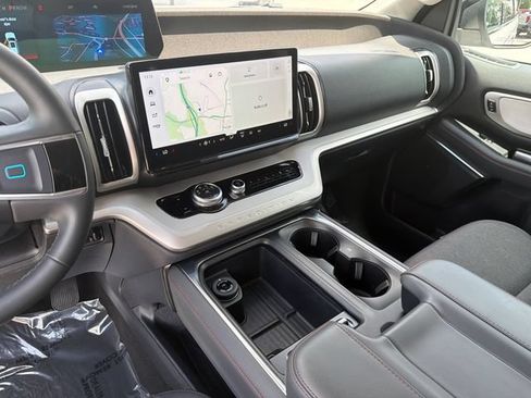 Certified 2025 Ford Expedition Max Active RWD image 32