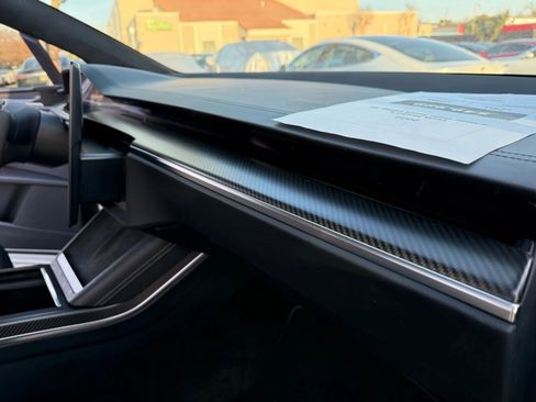 Used 2022 Tesla Model X Plaid image 24