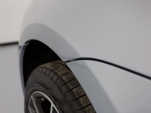 New 2026 Porsche Macan image 36