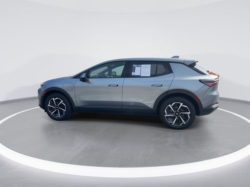 Used 2025 Chevrolet Equinox EV LT w/ Comfort Package image 6