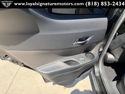 Used 2020 Toyota C-HR Limited FWD image 14