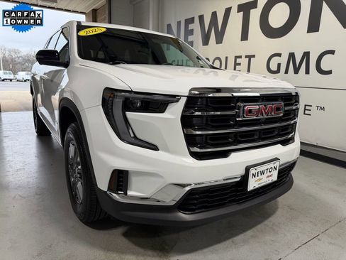 Used 2025 GMC Acadia Elevation image 38