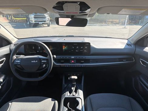 Used 2025 Kia K4 FWD image 12