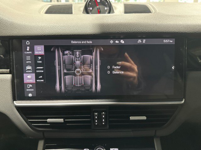 Used 2021 Porsche Cayenne AWD/4WD image 69