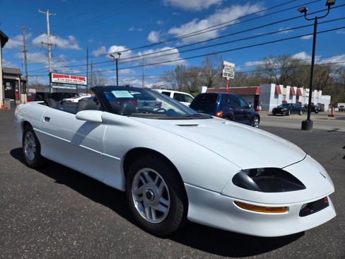 Used 1995 Chevrolet Camaro LT RWD image 6