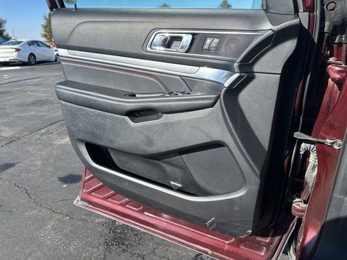 Used 2019 Ford Explorer Sport w/ Equipment Group 401A image 22
