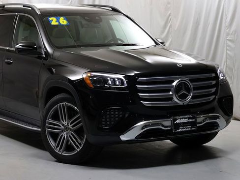Used 2026 Mercedes-Benz GLS 450 4MATIC image 2