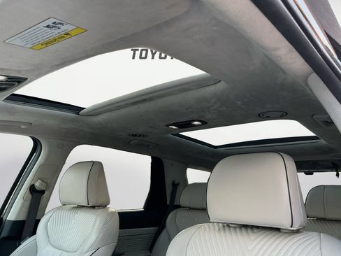 Used 2024 Hyundai Palisade Calligraphy AWD/4WD image 9