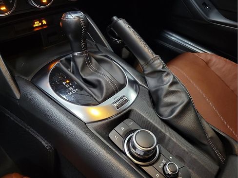 Used 2023 MAZDA MX-5 Miata Grand Touring RWD image 19