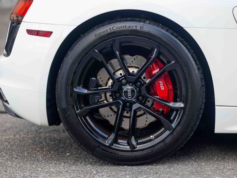 Used 2018 Audi R8 V10 RWD image 39