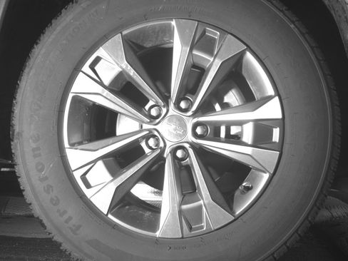 Used 2025 Chevrolet Equinox LT image 13