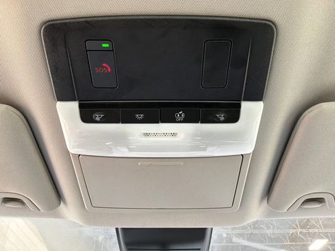 Used 2025 Nissan Altima 2.5 SV FWD image 17
