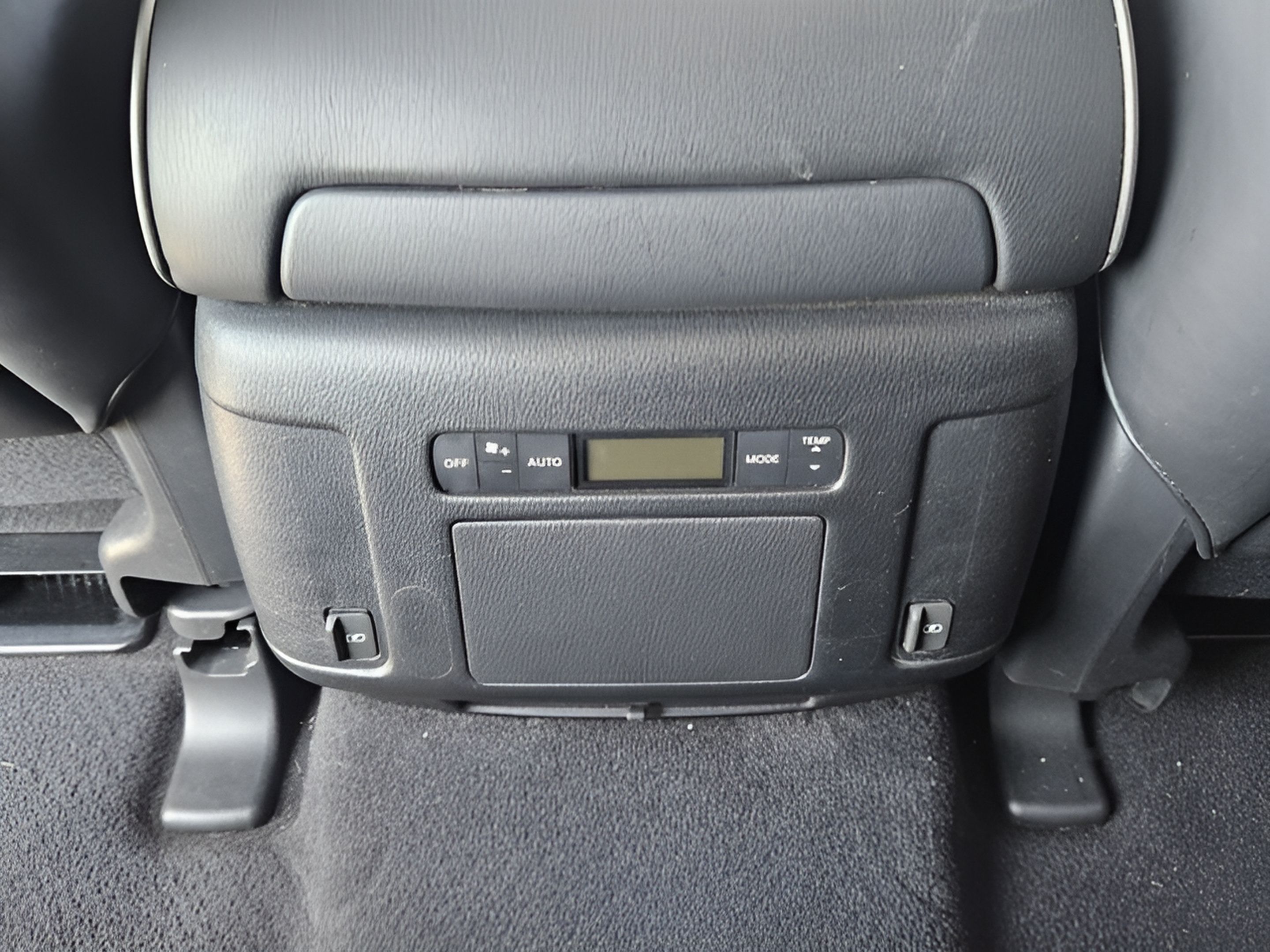 Used 2019 INFINITI QX80 Luxe w/ All-Season Package RWD image 12