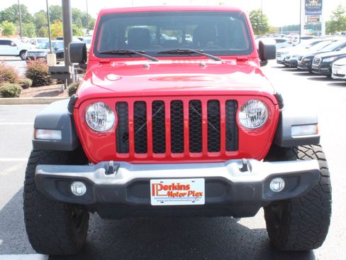 Used 2020 Jeep Gladiator Sport w/ Quick Order Package 24S AWD/4WD image 3