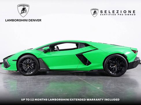 Used 2025 Lamborghini Revuelto image 2