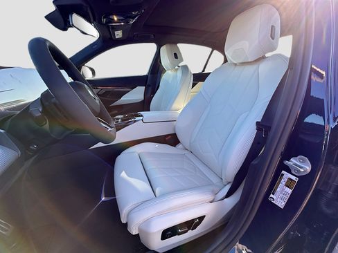 New 2026 BMW 530i w/ M Sport Package RWD image 15