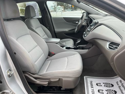 Used 2022 Chevrolet Malibu LS image 16