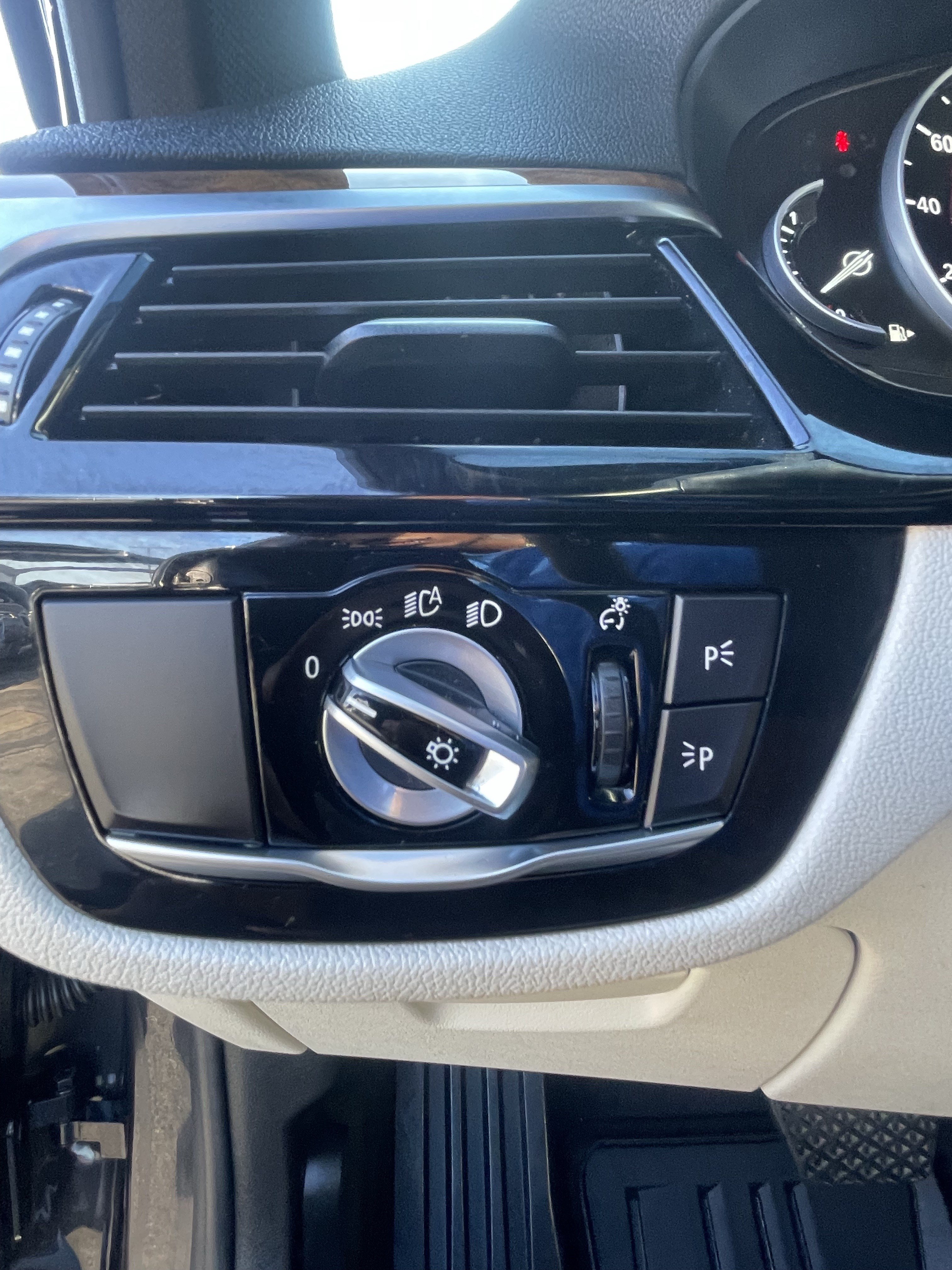 Used 2019 BMW 540i RWD image 24