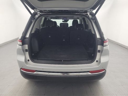 Used 2023 Jeep Grand Cherokee Limited RWD image 29