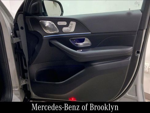 Certified 2024 Mercedes-Benz GLS 450 4MATIC image 23