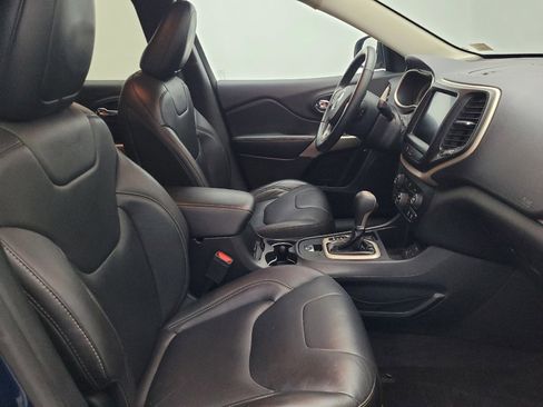 Used 2018 Jeep Cherokee Limited image 21